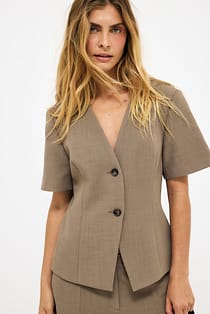 Fitted Short Sleeve Blazer