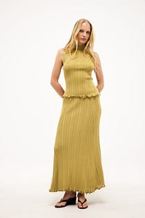 Knitted Rib Flowy Maxi Skirt