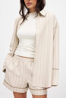Wide Mid Waist Shorts