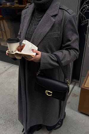 Langer Trenchcoat mit Fischgrätmuster