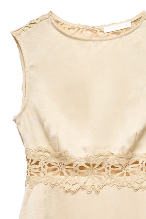 Image 7 of 7