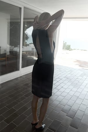 Image 2 of 6