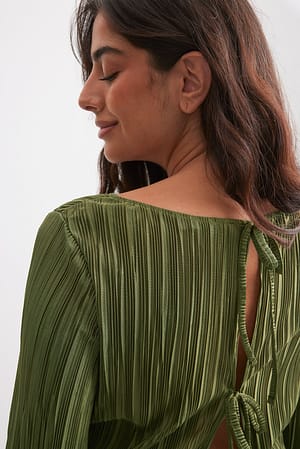 Haut à bretelles nouées