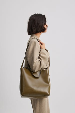 Image 2 of 4