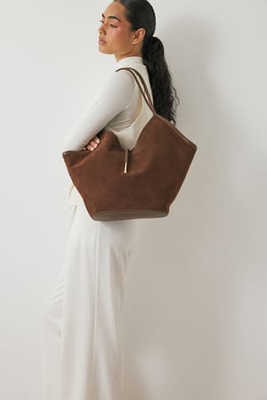 Image 2 of 6