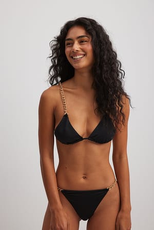 Bikinitruser