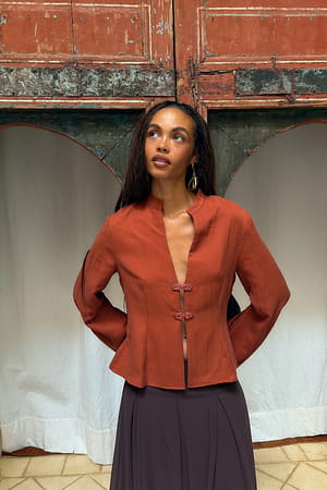 Dark Rust Blus med hög krage