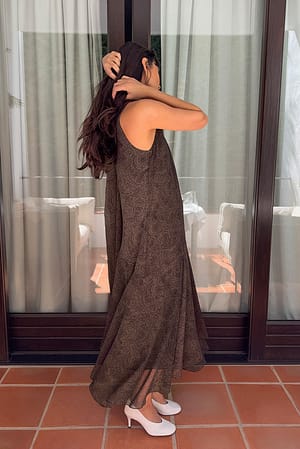 Image 2 of 10