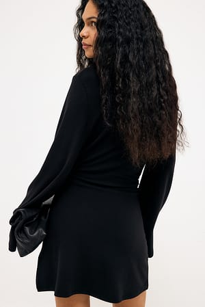 Image 2 of 6