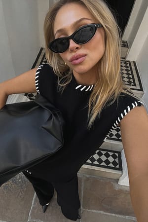 Contrast Seam Knitted Vest