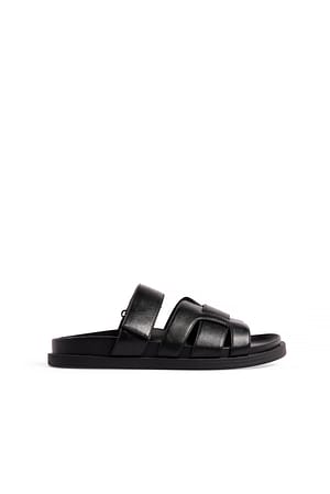 Zapatillas con plantilla de tiras cruzadas