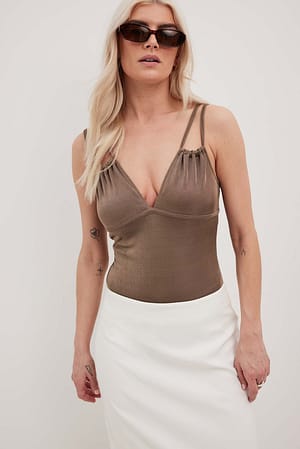 Bodystocking med dobbelte stropper