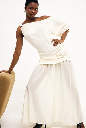 Beige drapiertes Maxikleid