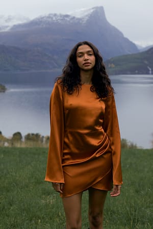 Kleider Orange