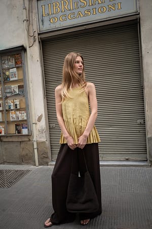 Brown Elastic Waist Mid Rise Fluid Pants