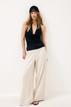 Cream Pantalón fluido de tiro medio con cintura elástica