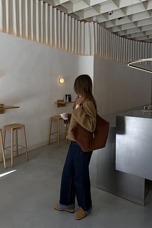 Image 6 of 6