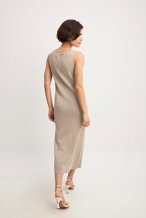 Image 2 of 6
