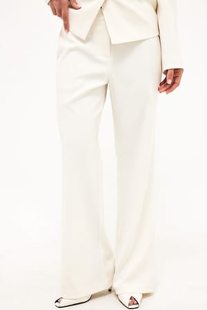 White Ausgestellte Anzughose mit hoher Taille