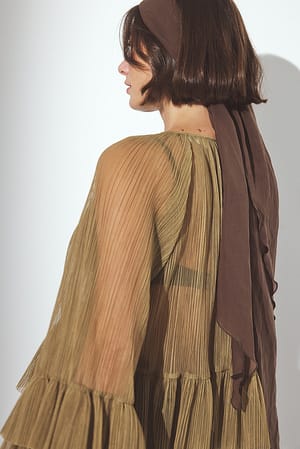 Image 2 of 6