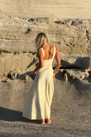 Image 2 of 7