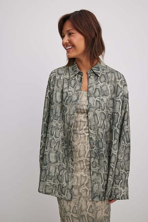 Fließende Hemdbluse