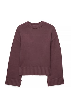 Aubergine Strickpullover mit gefalteten Ärmeln