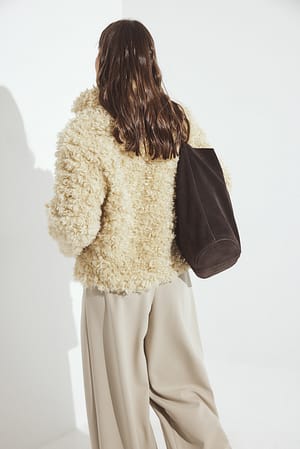 Image 2 of 6