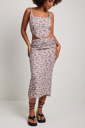 Midirok met ingerimpelde details