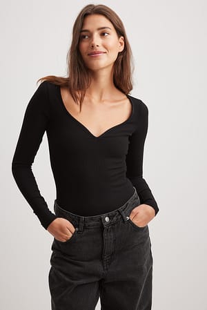 Heart Neckline Rib Body