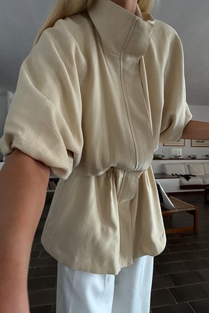 Image 4 of 8