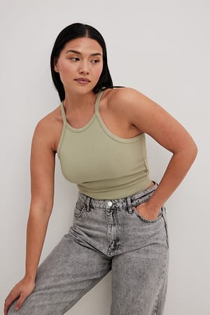 Light Khaki Kort singlet med høy hals