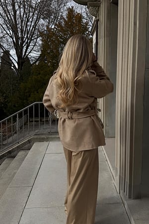 Beige Kort kåpe i ullblanding med høy hals