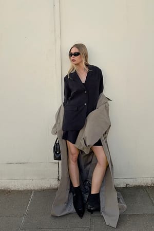 Black Short Sleeve Blazer