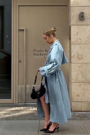 Oversized randig trenchcoat med bälte