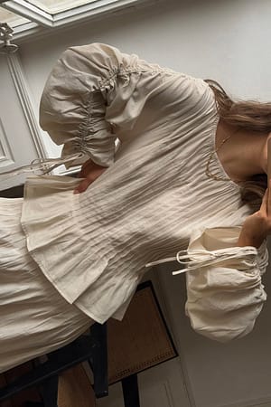 Pleated Detail Volume Sleeve Blouse