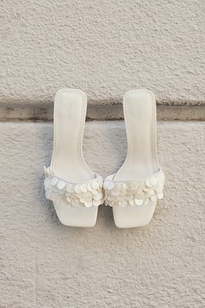 Offwhite Kitten Heel Sandal