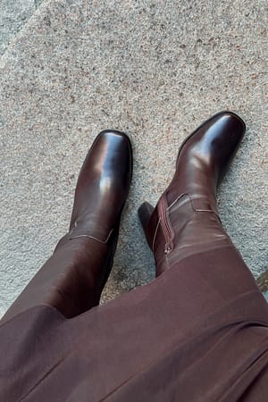 Brown Bottes en cuir montantes à hauteur de genou