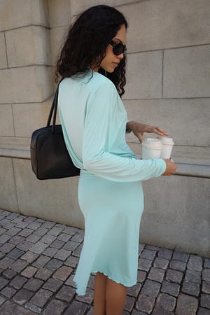 Image 2 of 6
