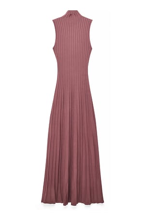 Dusty Pink Knitted Pleated Midi Dress