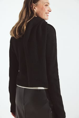 Image 2 of 6