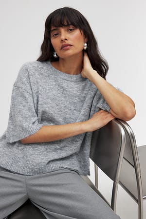 Kurzärmeliger Strickpullover