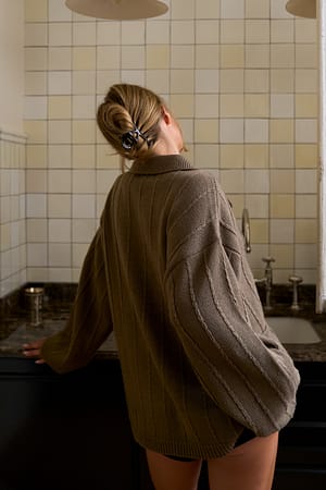 Image 2 of 7