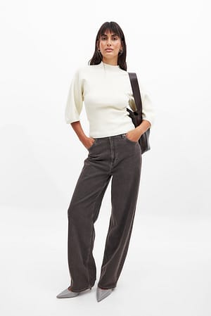 Image 4 of 6