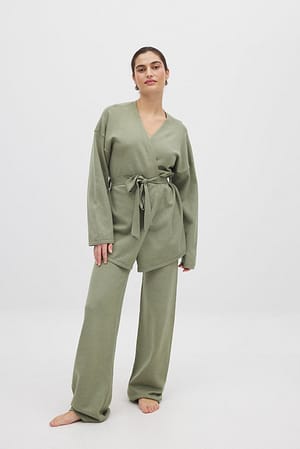 Strikkede bukser med vidde