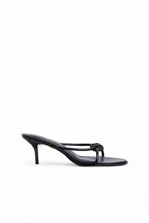Black Tacones con detalle de nudo