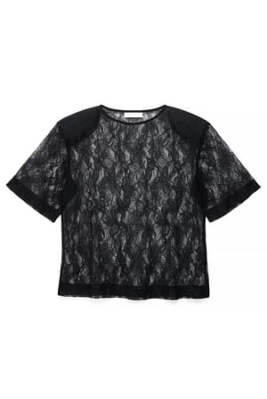 Black Topp med korta ärmar och spets