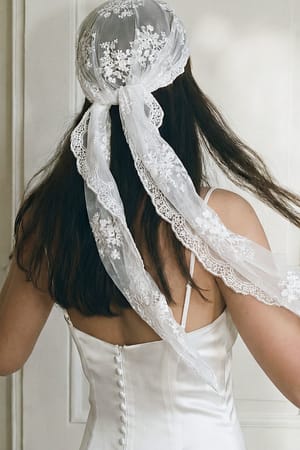 White Kanten driehoekige sjaal
