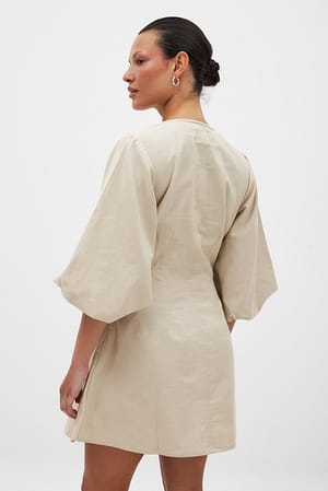 Image 3 of 6