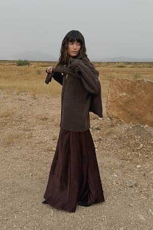 Image 2 of 6
